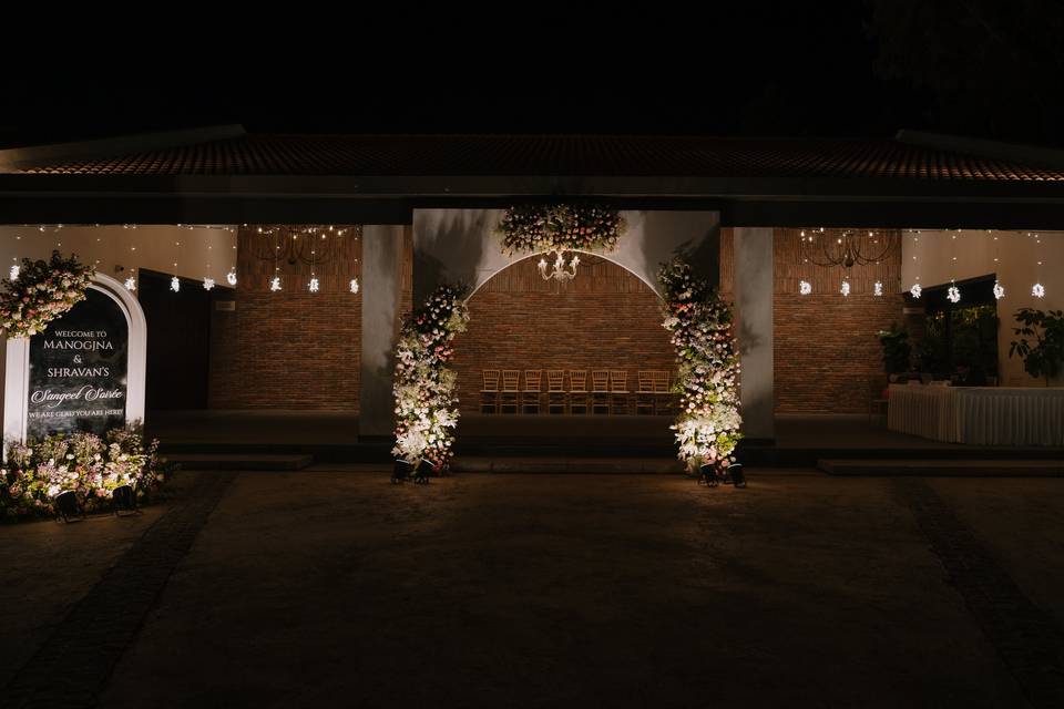 Entrance Decor