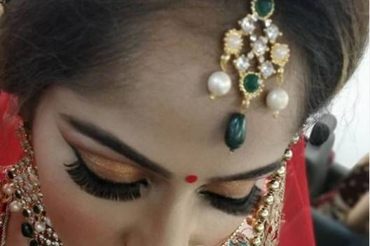 Bridal makeup