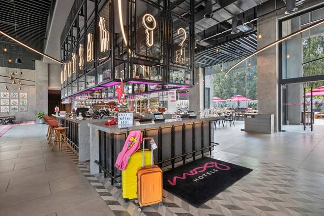 Bar Moxy