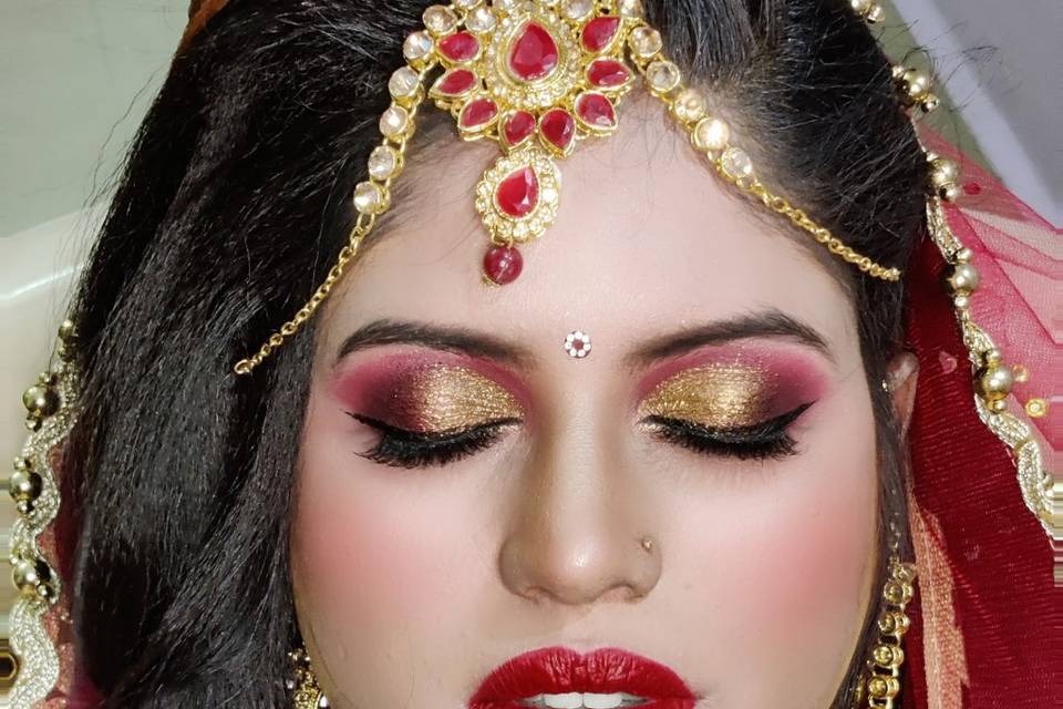 Makeup by Sadia Naveed, Tolichowki