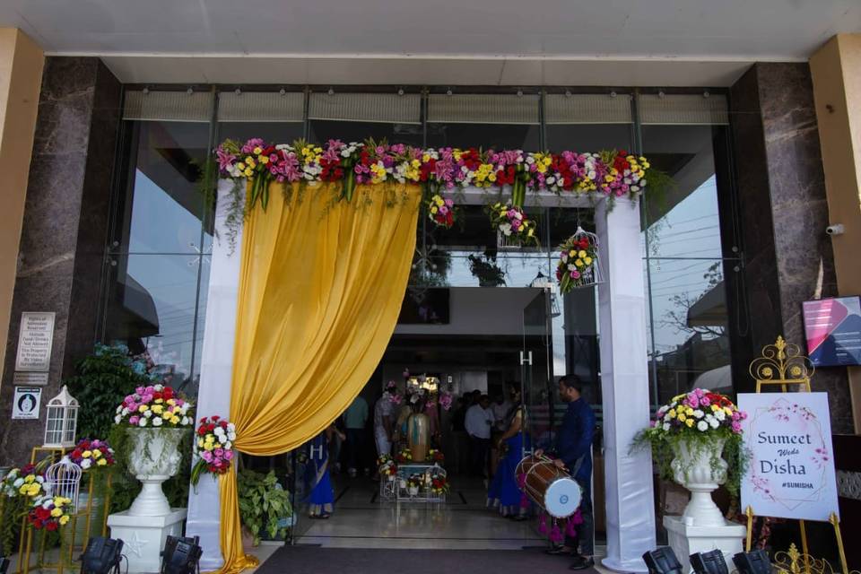 Entrance decor