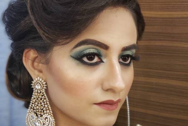 Party makeup