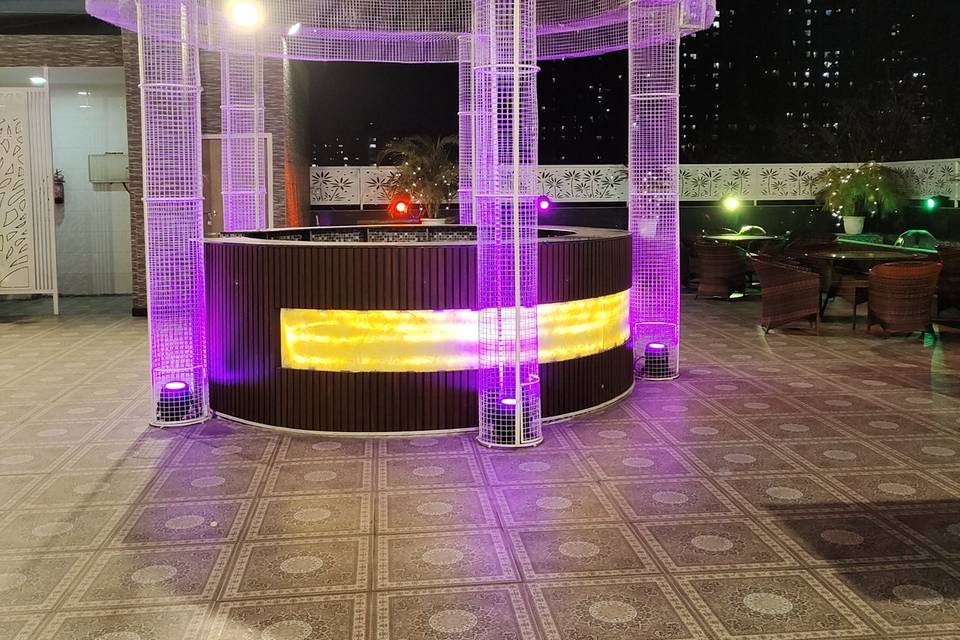 Third/Terrace Floor Bar