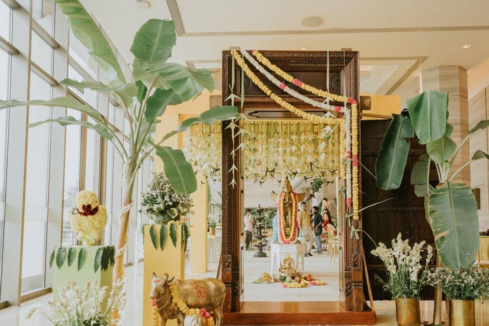 Entrance decor