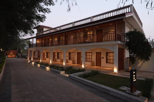 The White Resort & Spa