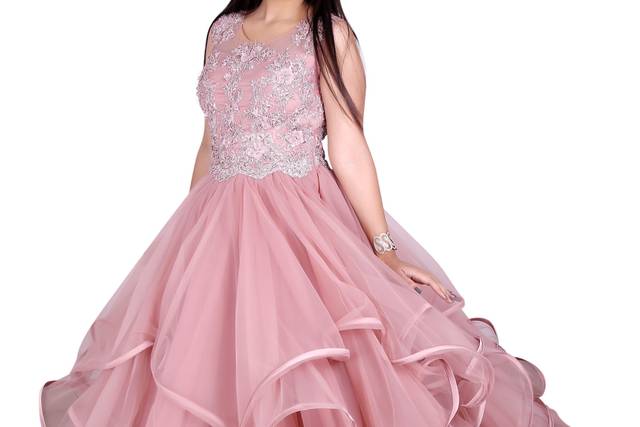 Multilayer gown
