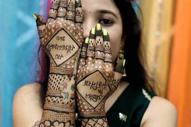 Mehndi Designer at best price in Etawah | ID: 21026793555