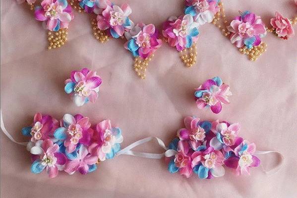 Floral jewellery