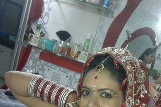 Blush Madhus Beauty Clinic, Shalimar Bagh