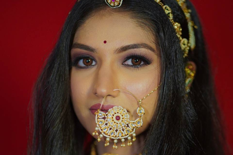 Hd reseption make up 9000/-