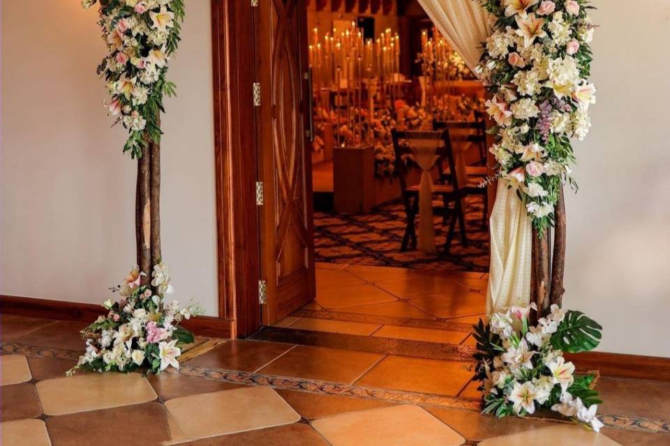 Entrance Decor