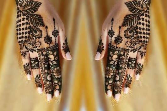 Henna by Aneequa, Hyderabad