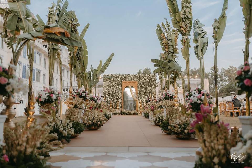 Entrance decor