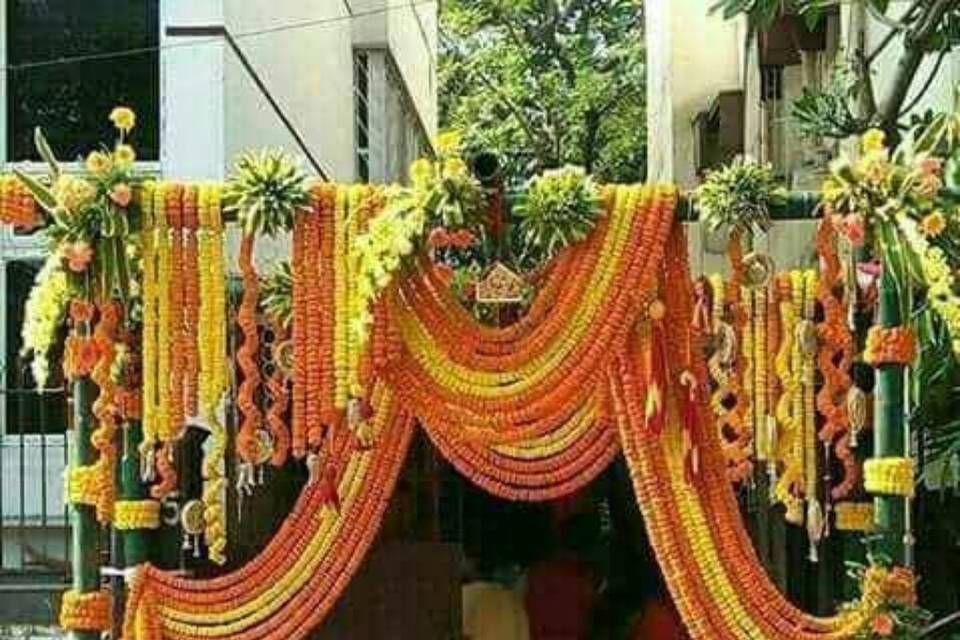 Entrance decor