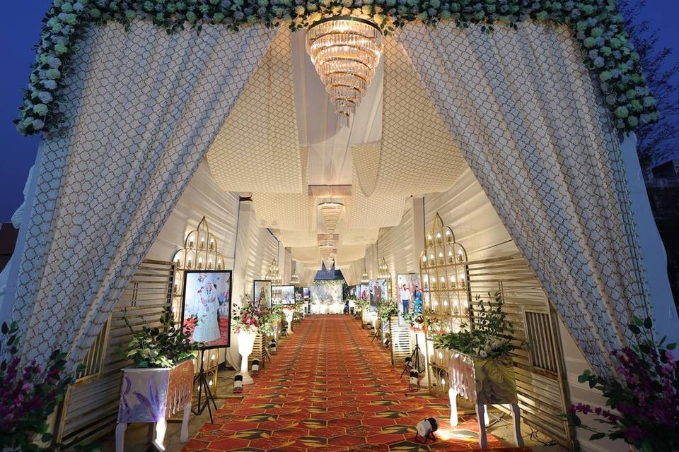 Entrance decor