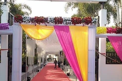 Entrance Decor