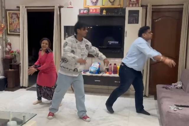 Desi Thumka