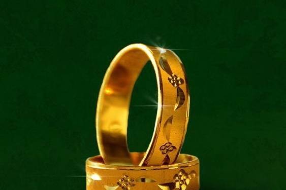 Designer ring