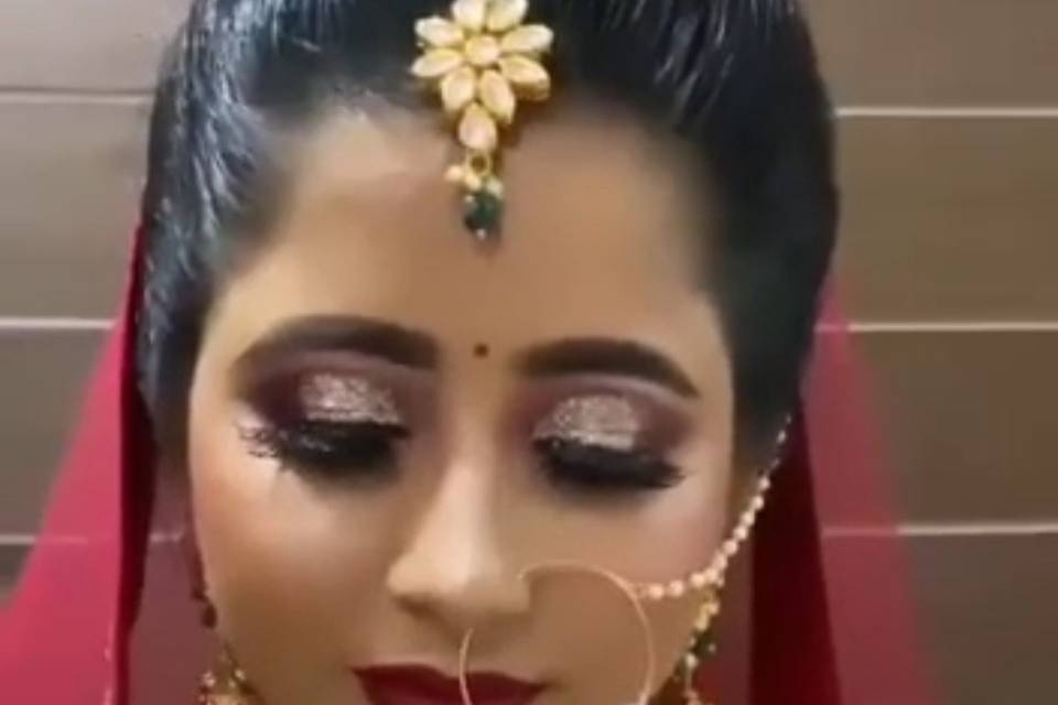 Kriti Lata Makeup Artist