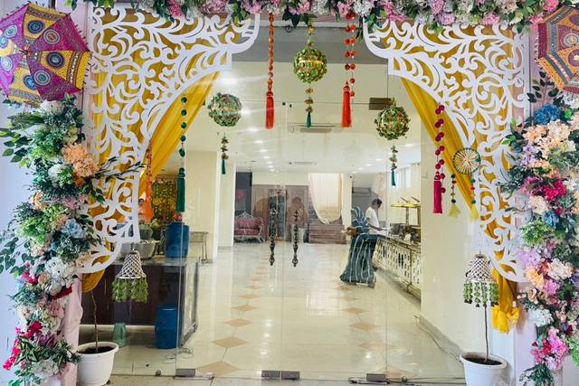 Entrance decor