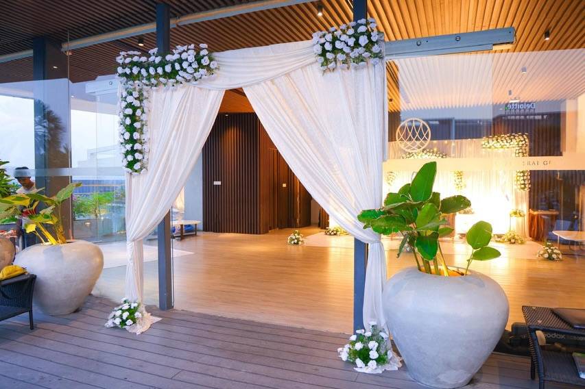 Entrance decor