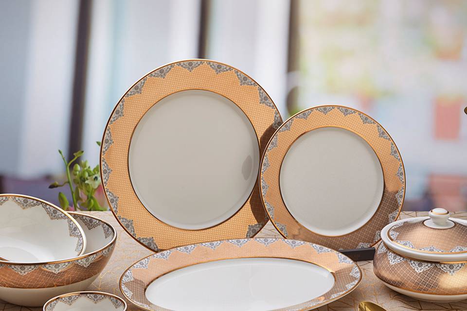 Customised dinnerware