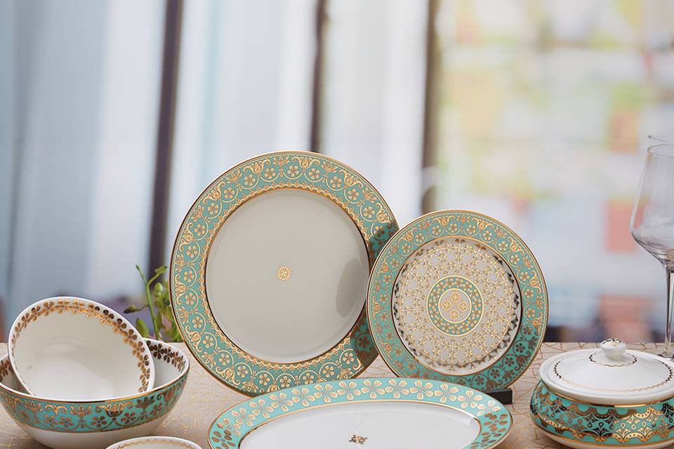 Customised dinnerware