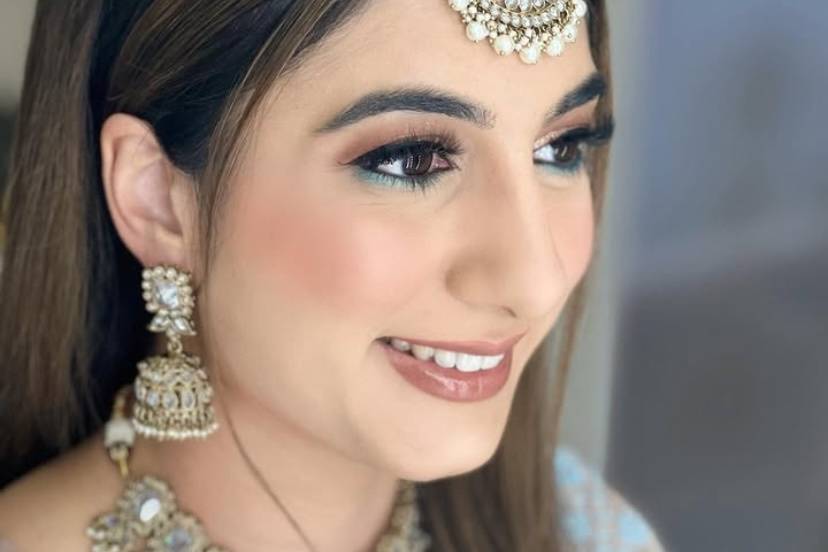 Party makeup