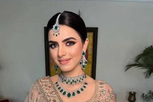 Pre wedding makeup