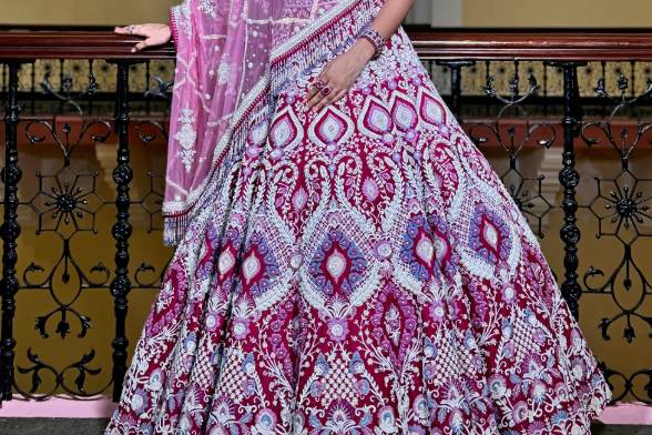 Esmarie Lehenga