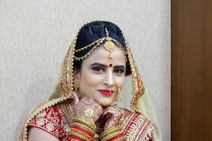 Bridal makeup