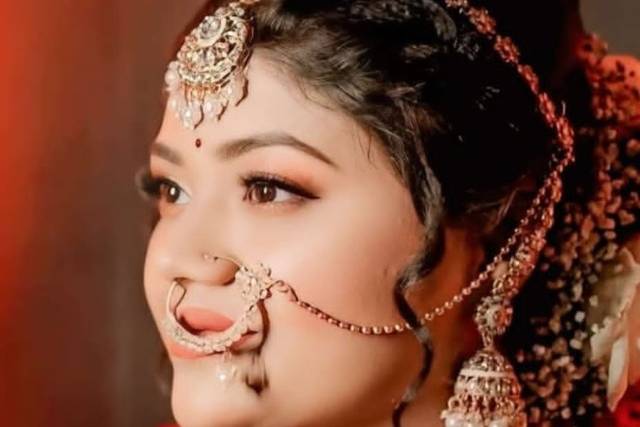 Nilu Makeup Artist
