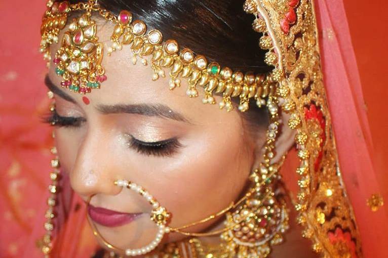 Divyani Professional Makeup and Hair