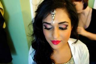 Glam You Up Now by Soni