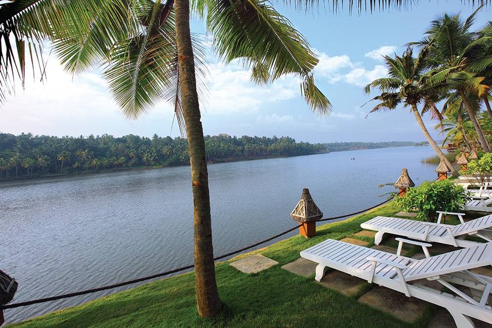 Lake Side Area