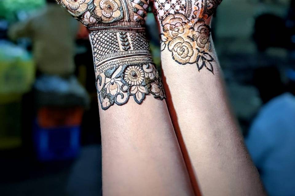 Naresh Mehndi Art, Aliganj