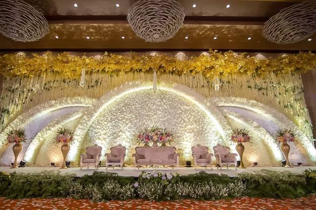 Stage decor
