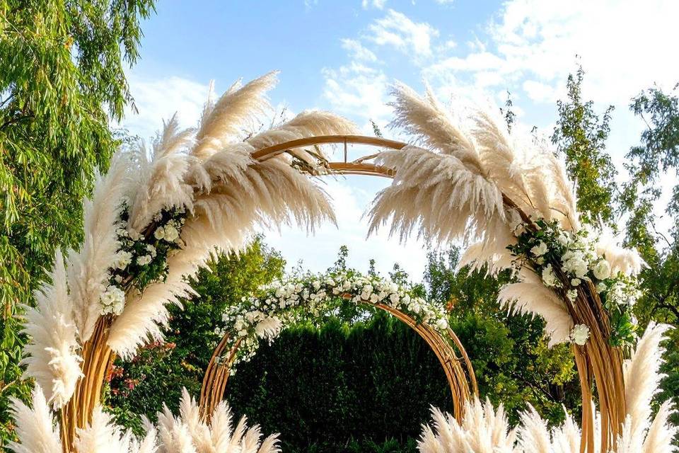 Entrance arch