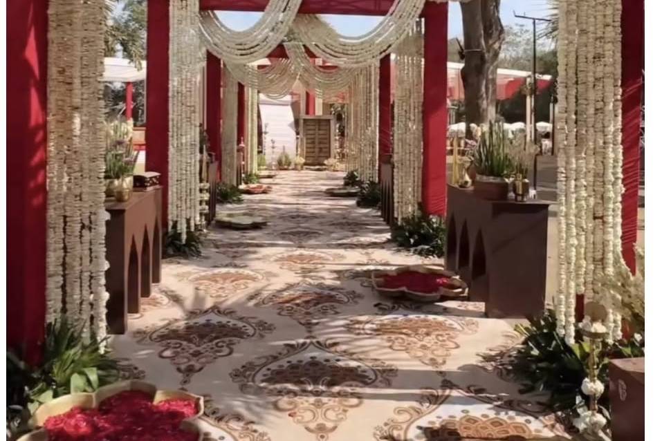 Entrance arch