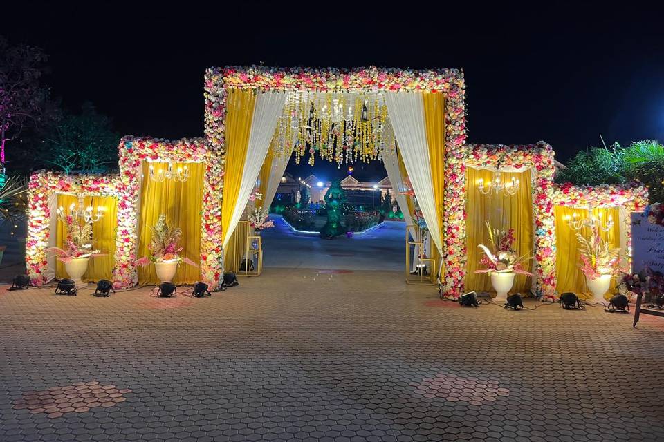 Entrance Decor