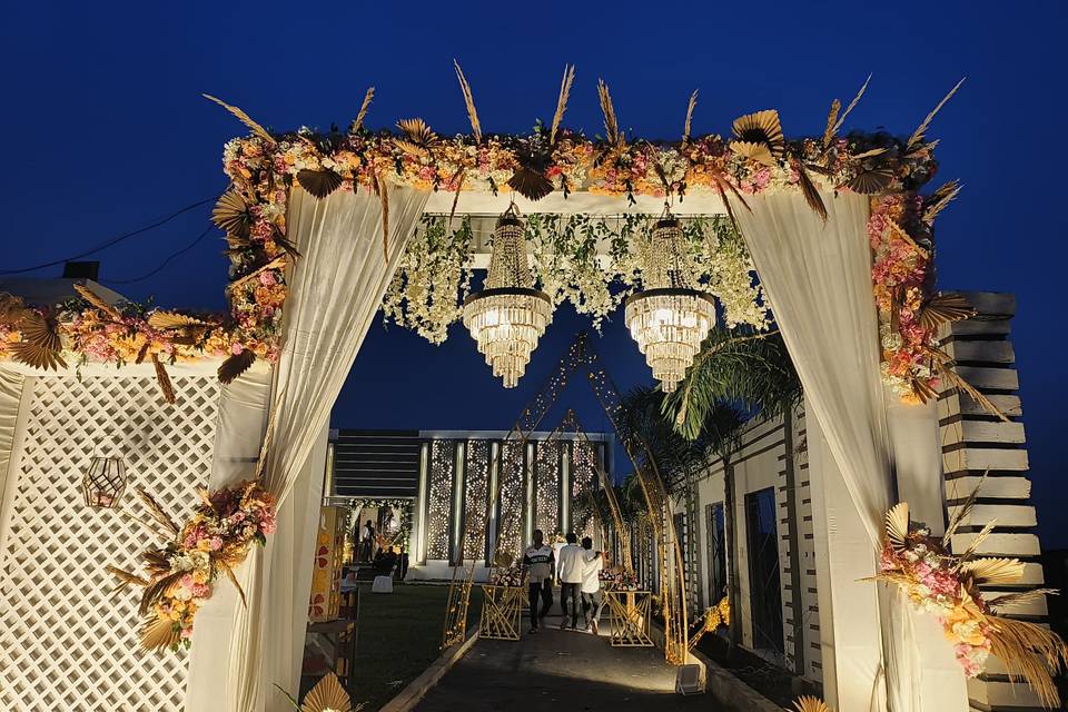 Entrance Decor