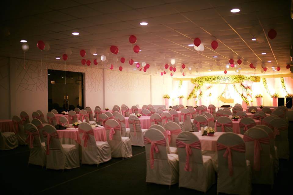 Banquet with cluster seating