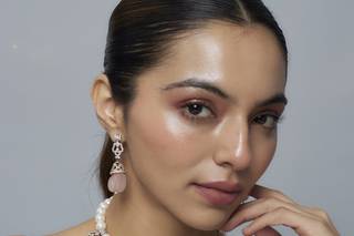 Vivinia by Vidhi Mehra