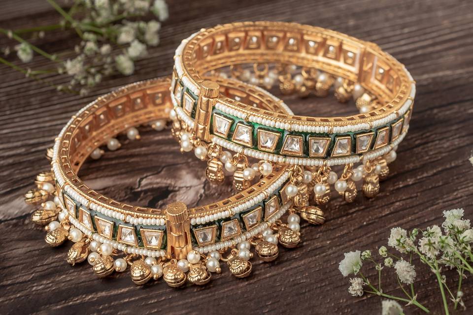VIVINIA by Vidhi Mehra