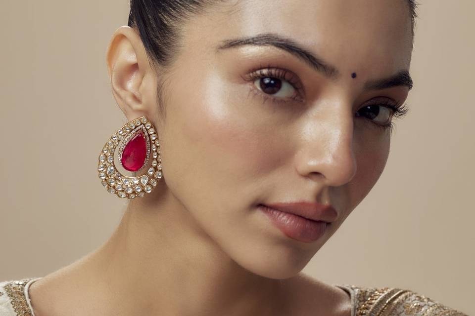 VIVINIA by Vidhi Mehra