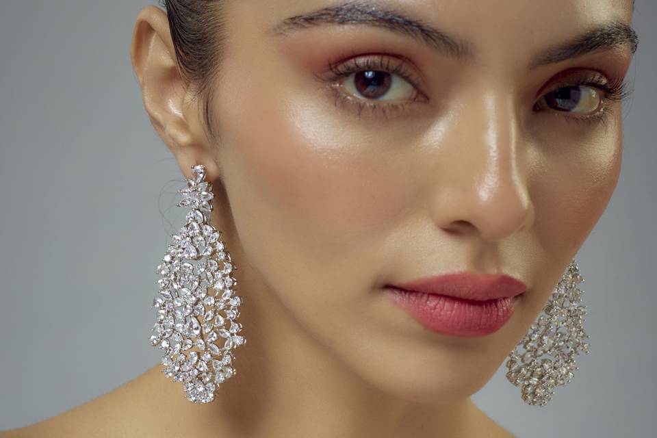 VIVINIA by Vidhi Mehra