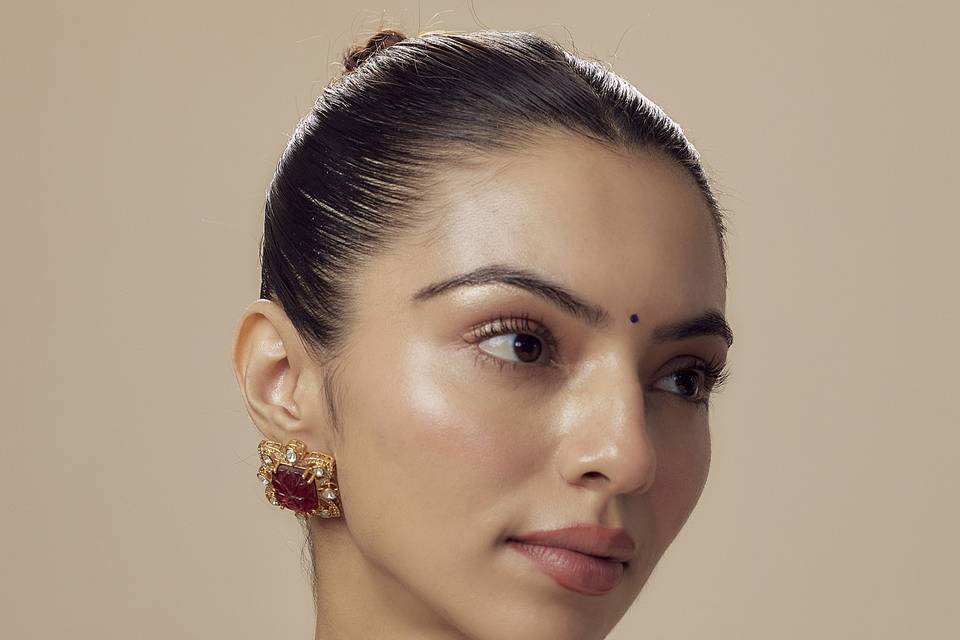 VIVINIA by Vidhi Mehra