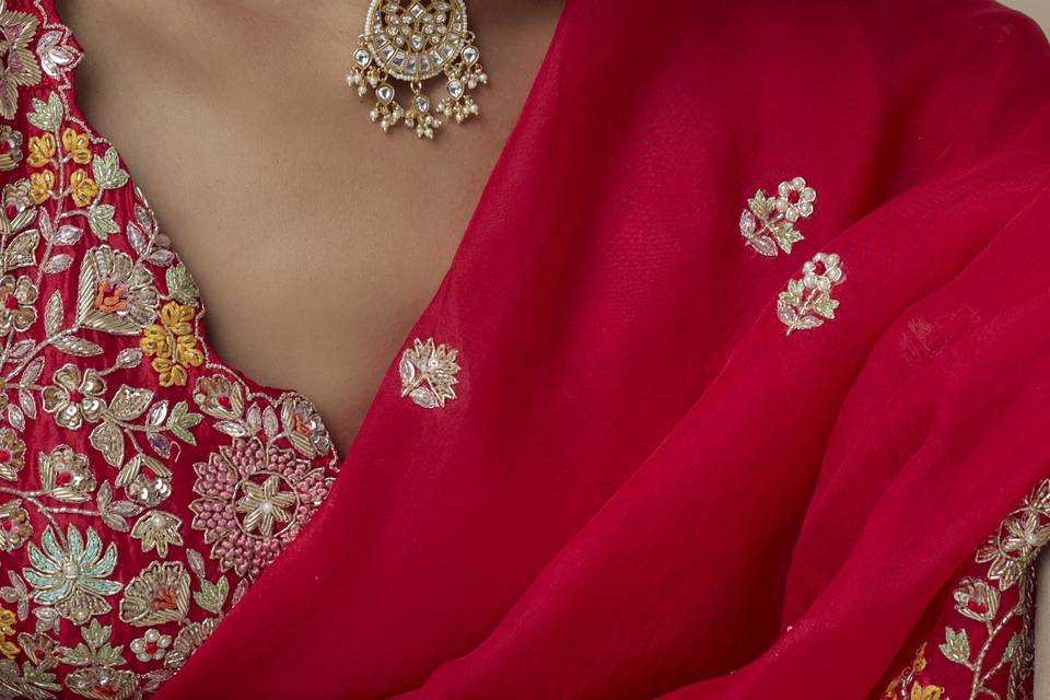 VIVINIA by Vidhi Mehra