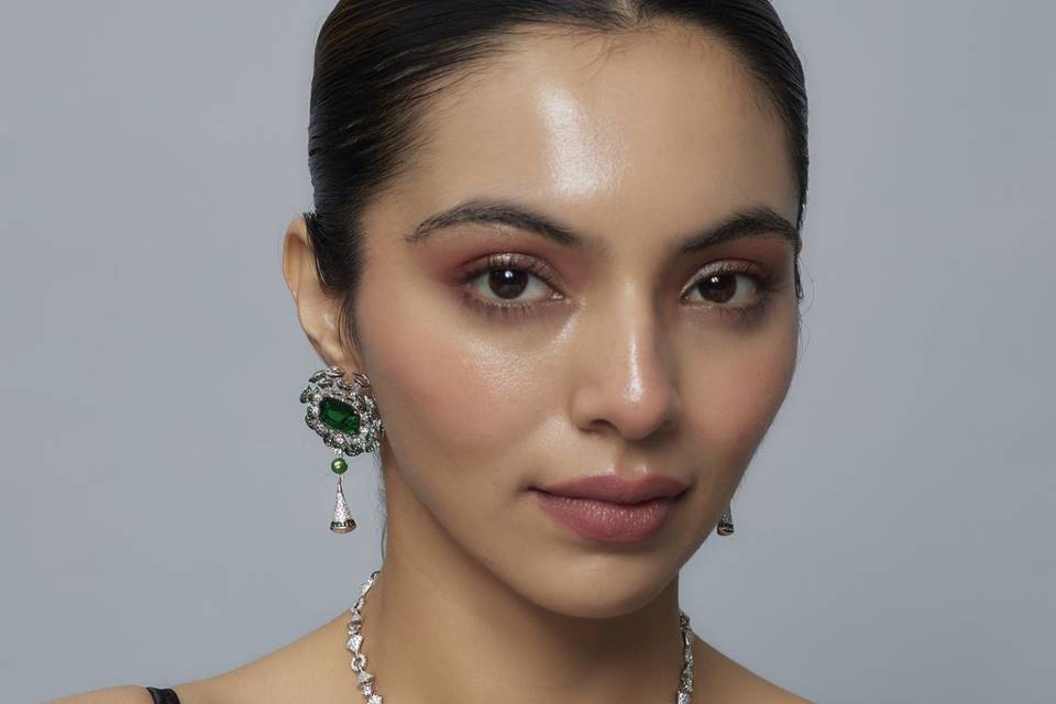 VIVINIA by Vidhi Mehra