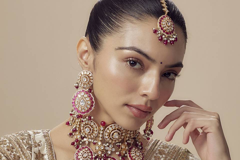VIVINIA by Vidhi Mehra